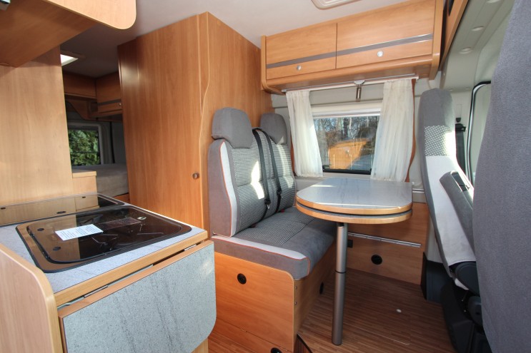 Wohnmobil Sitzbezüge Für Pössl 2WIN PLUS - Maßgeschneiderte Schonbezüge Aus Deutschland